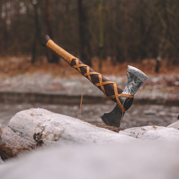 Скандинавский топор ручной работы "ТОР" сталь 65г Gorillas BBQ TR61