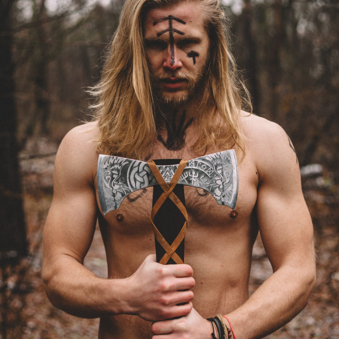 Скандинавский топор ручной работы "ТОР" сталь 65г Gorillas BBQ TR61