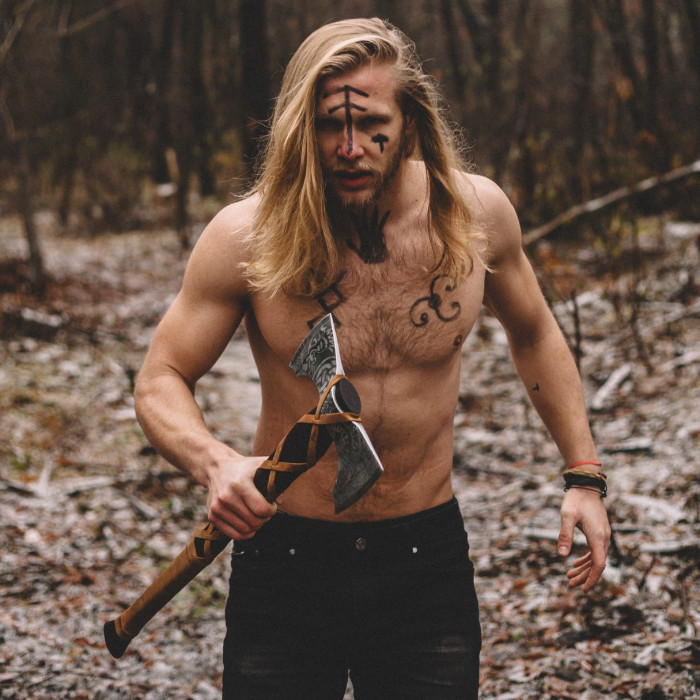 Скандинавский топор ручной работы "ТОР" сталь 65г Gorillas BBQ TR61