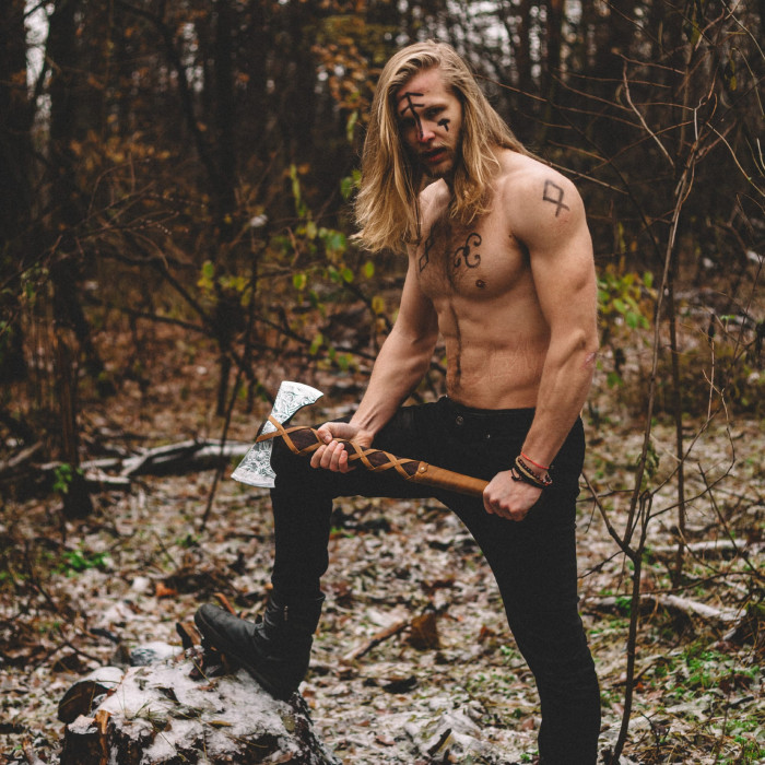 Скандинавский топор ручной работы "ТОР" сталь 65г Gorillas BBQ TR61