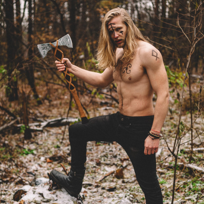 Скандинавский топор ручной работы "ТОР" сталь 65г Gorillas BBQ TR61