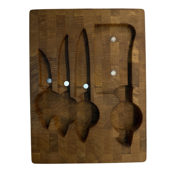 Набор кухонный торцевая доска разделочная с кухонным топориком Узор и набором из 3-х ножей Gorillas BBQ DS44