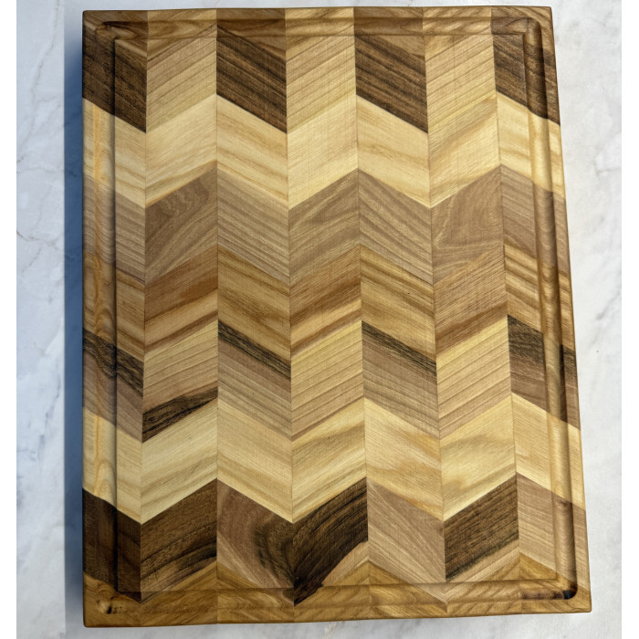 Торцевая разделочная доска ясень/орех 370х300х30 мм Gorillas BBQ DS55