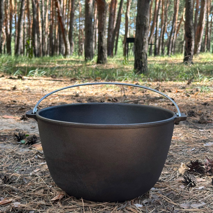 Казан туристический KZ2 чугунный с крышкой 8 л