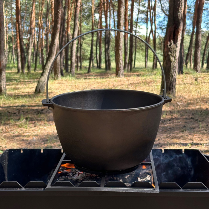 Казан туристический KZ2 чугунный с крышкой 8 л