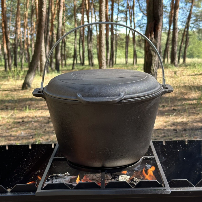 Казан туристический KZ1 чугунный с крышкой-сковородой 8 л