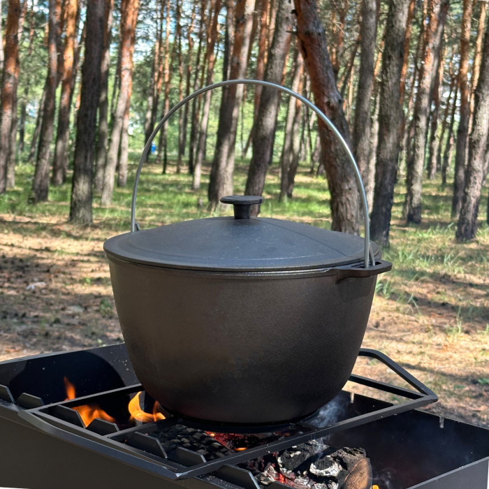 Казан туристический KZ3 чугунный с крышкой 10 л
