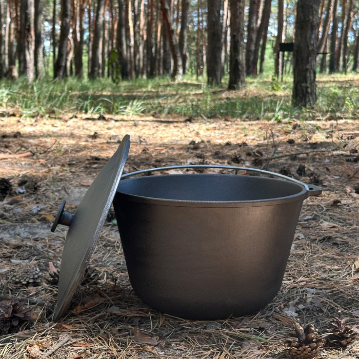 Казан туристический KZ3 чугунный с крышкой 10 л