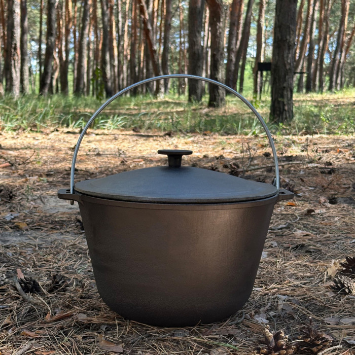 Казан туристический KZ3 чугунный с крышкой 10 л