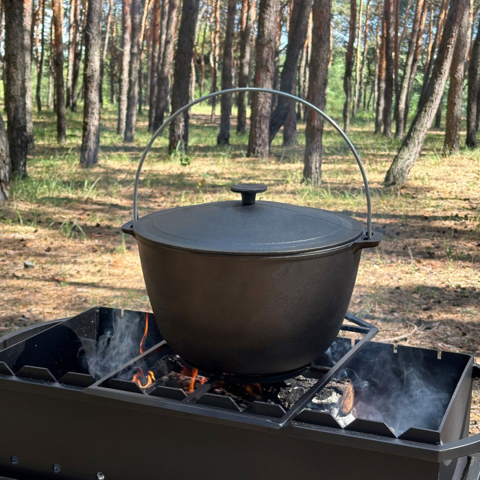 Казан туристический KZ3 чугунный с крышкой 10 л