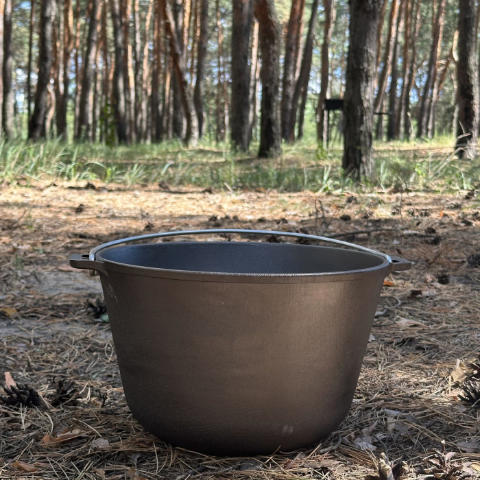 Казан туристический KZ3 чугунный с крышкой 10 л