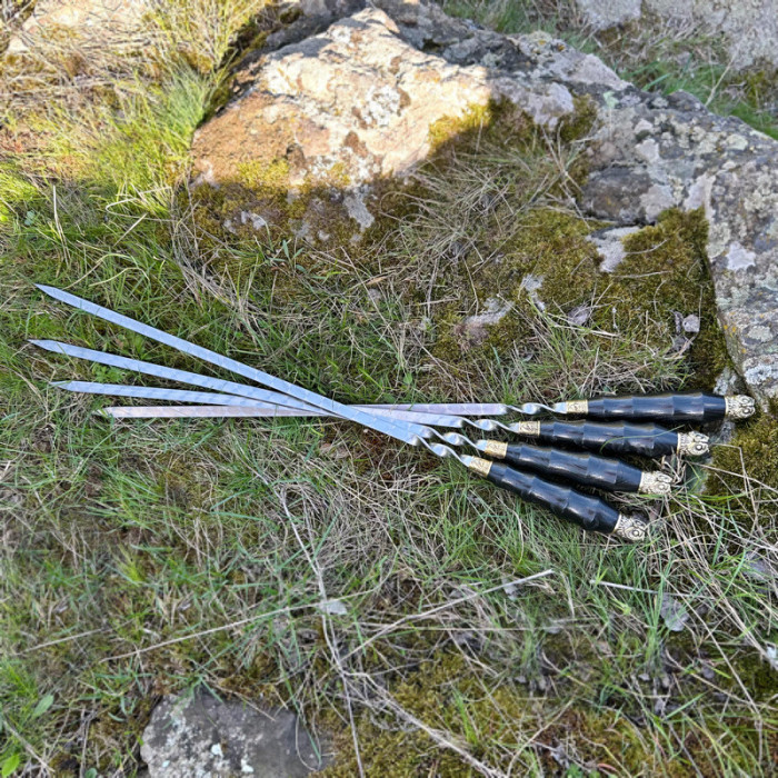 Шампур с деревянной ручкой 1 шт. Сова Gorillas BBQ SKK53