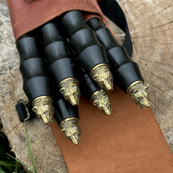 Набор шампуров КОЛЧАН МЕДВЕЖЬЯ ЛАПА в кожаном чехле BS29