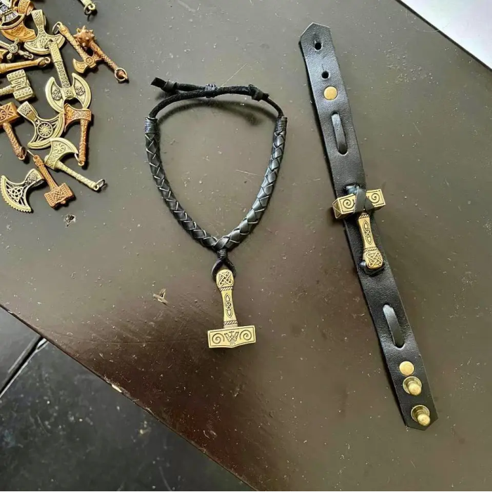 Подвески брелоки кулоны из латуни Gorillas Accessories