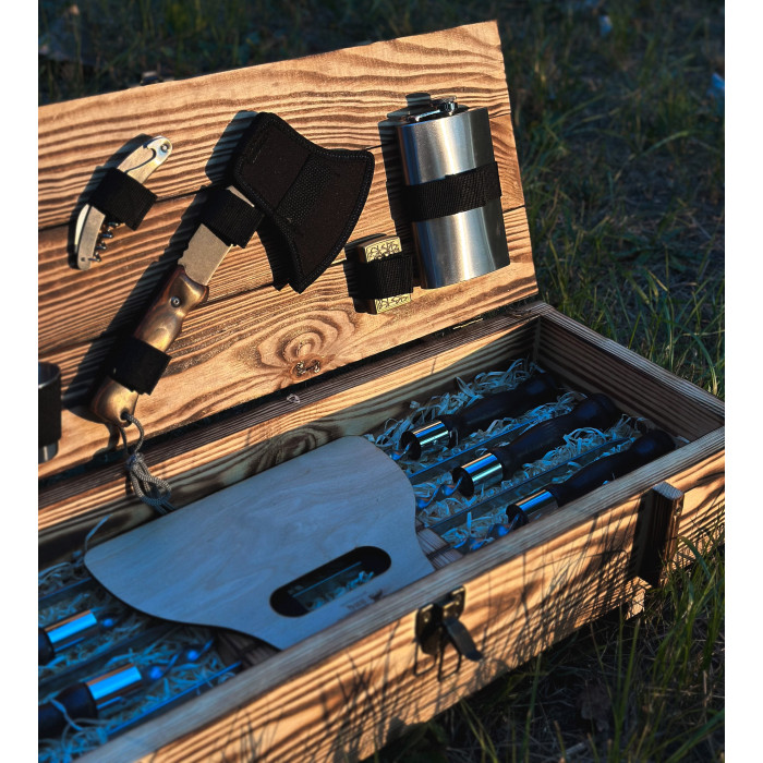 Набор для пикника с шампурами в деревянной коробке Витязь BS79 Gorillas BBQ