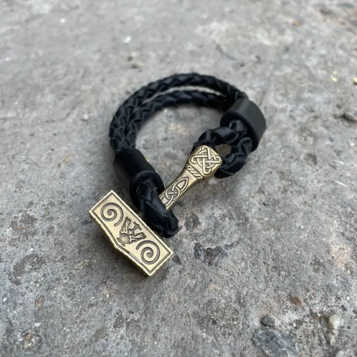 Мужской кожаный браслет МОЛОТ ТОРА №2 ручной работы Gorillas Accessories GR8