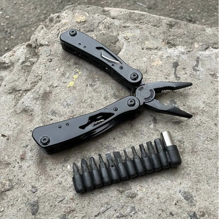 Мультитул Jeep набор инструментов 16 в 1 черный