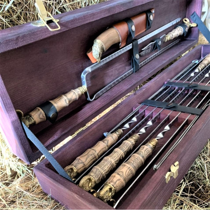 Комплект шампуров в деревянном кейсе Архар BS80