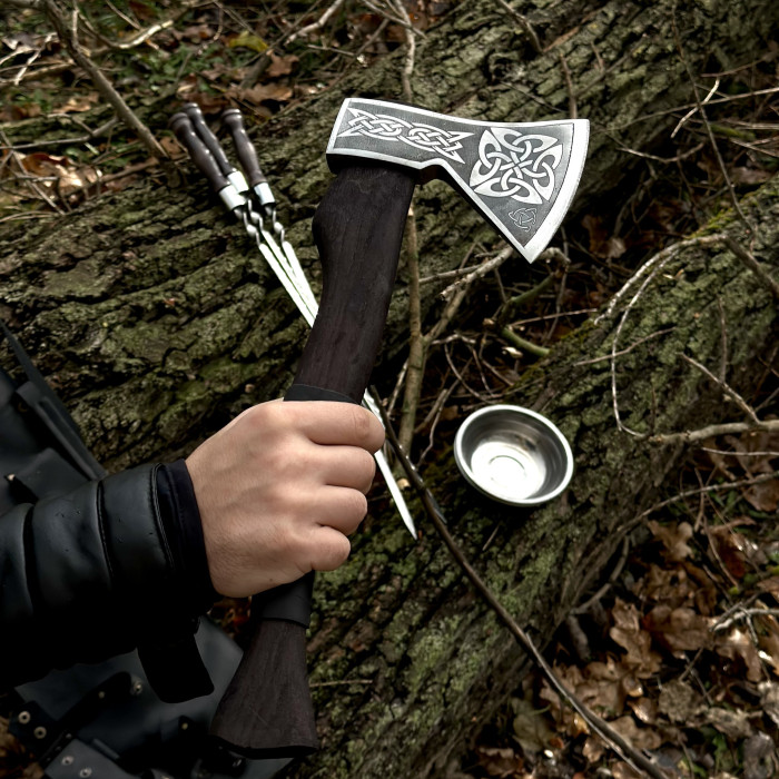 Набор ИРОКЕЗ в кожаном чехле BS24