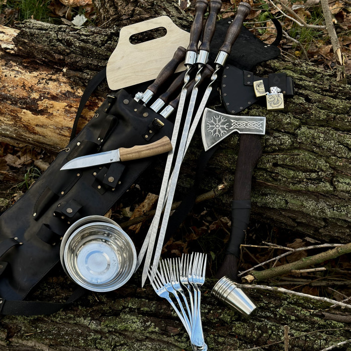 Набор ИРОКЕЗ в кожаном чехле BS24