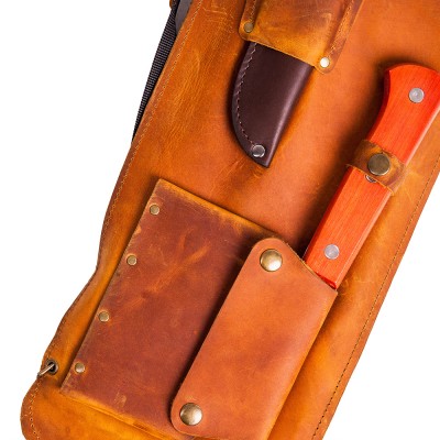 Set COWBOY BEASTS in a leather case